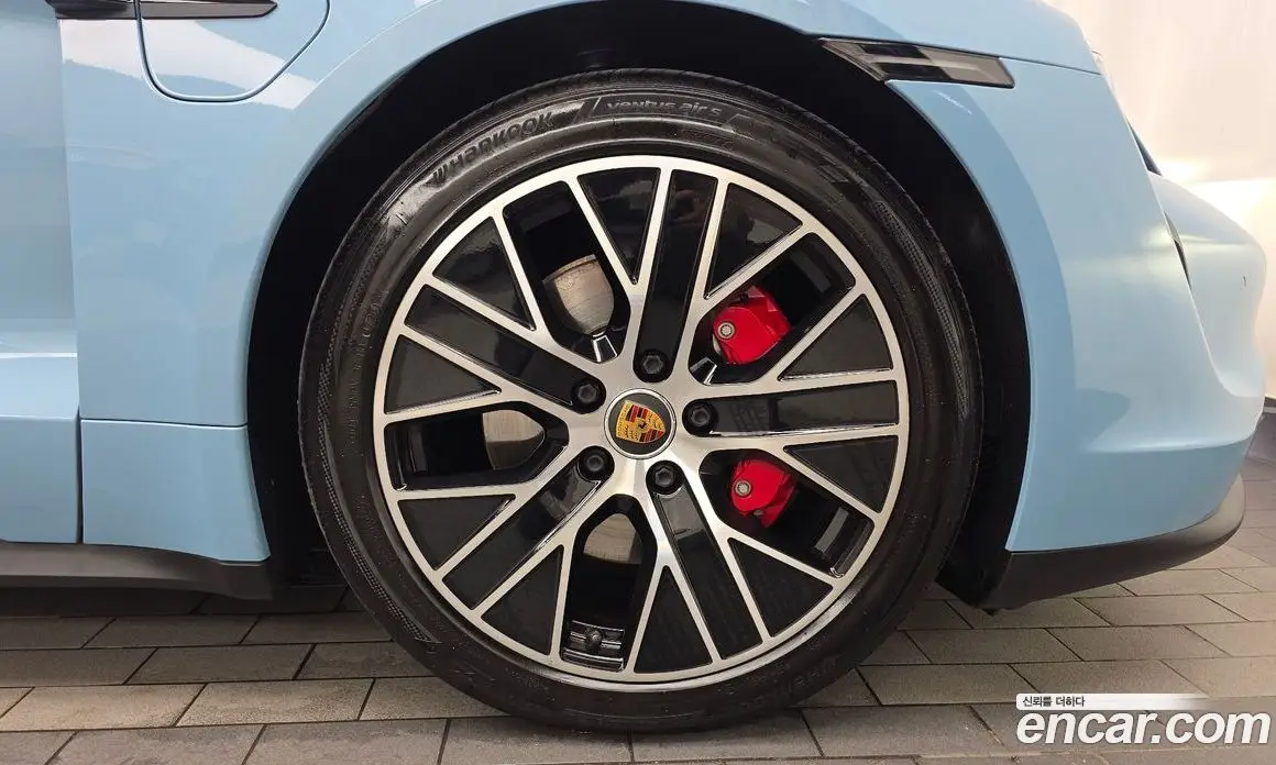 Porsche Taycan 2020 0.1 автомат (гидро), фото 7
