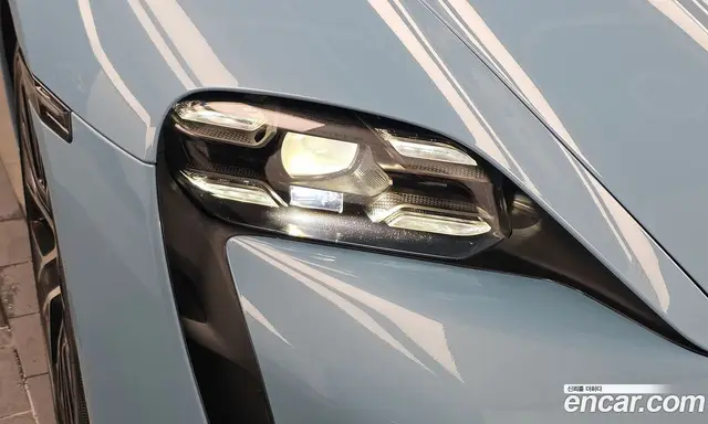 Porsche Taycan 2020 0.1 автомат (гидро), миниатюра 8