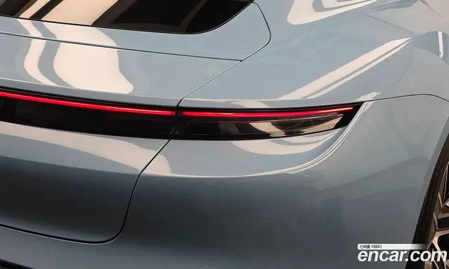 Porsche Taycan 2020 0.1 автомат (гидро), миниатюра 9