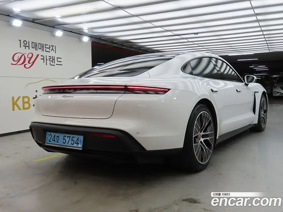 Porsche Taycan 2023 0.1 автомат (гидро), фото 4 Porsche Taycan 2023 0.1 автомат (гидро), фото 4