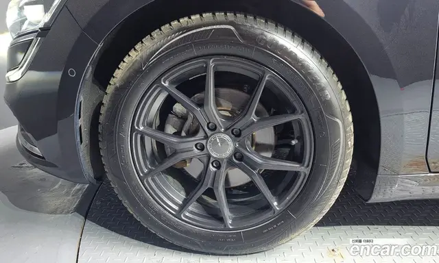 Renault (Samsung) SM6 2016 1.6 автомат (гидро), миниатюра 5 Renault (Samsung) SM6 2016 1.6 автомат (гидро), миниатюра 5