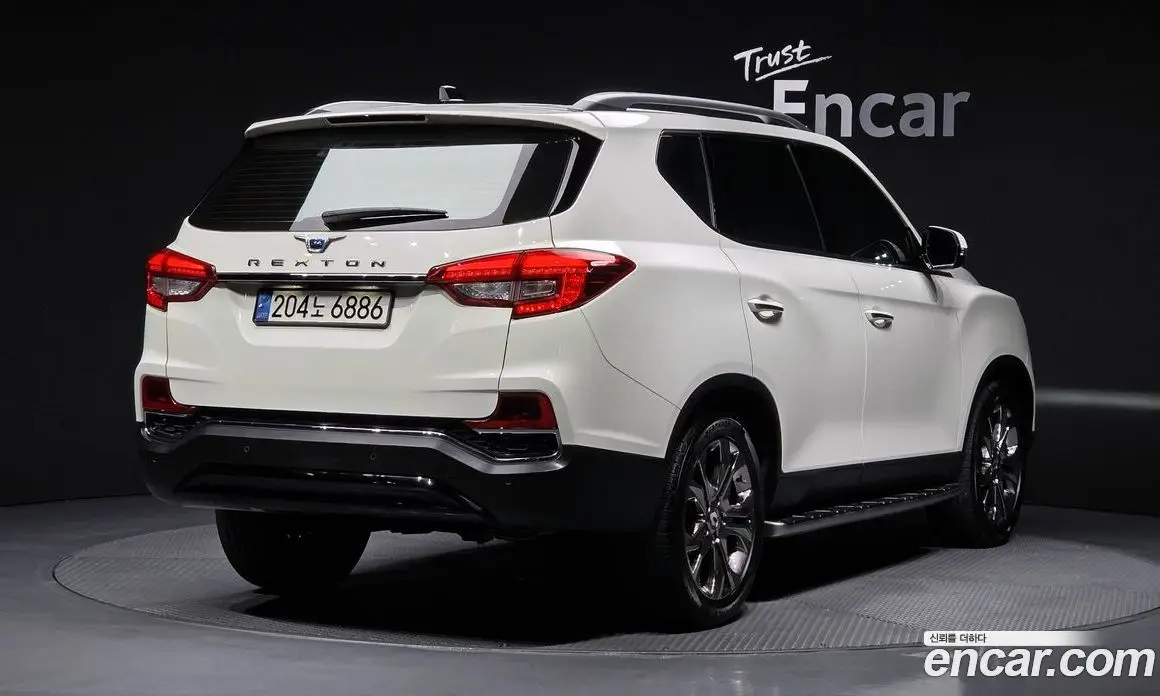SsangYong Rexton 2017 2.2 автомат (гидро), фото 2 SsangYong Rexton 2017 2.2 автомат (гидро), фото 2