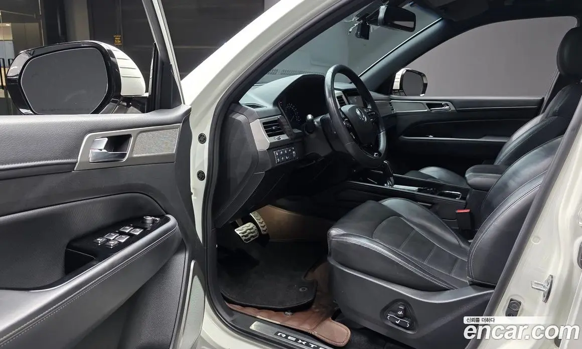 SsangYong Rexton 2017 2.2 автомат (гидро), фото 13 SsangYong Rexton 2017 2.2 автомат (гидро), фото 13