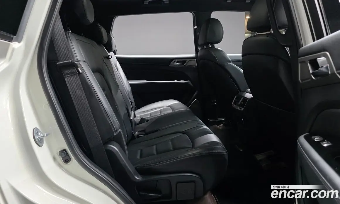 SsangYong Rexton 2017 2.2 автомат (гидро), фото 17 SsangYong Rexton 2017 2.2 автомат (гидро), фото 17