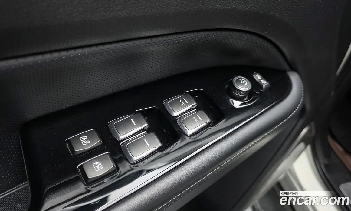 SsangYong Rexton 2017 2.2 автомат (гидро), фото 32 SsangYong Rexton 2017 2.2 автомат (гидро), фото 32