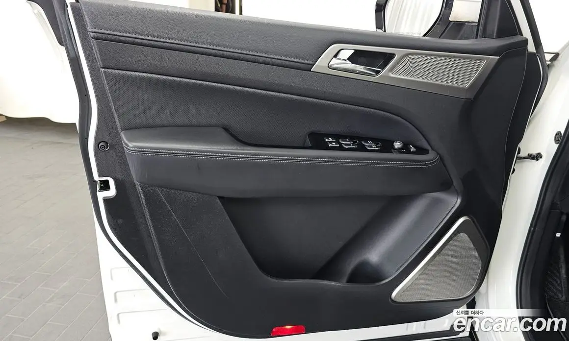 SsangYong Rexton 2018 2.2 автомат (гидро), фото 14