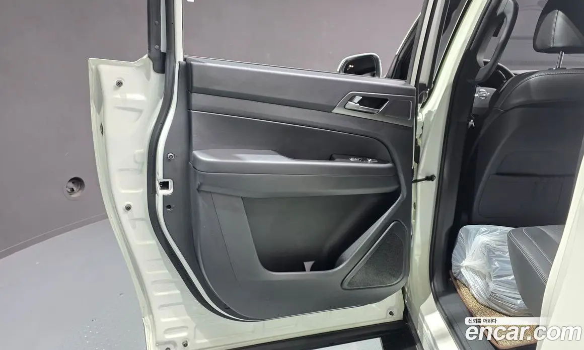 SsangYong Rexton 2023 2.2 автомат (гидро), фото 15
