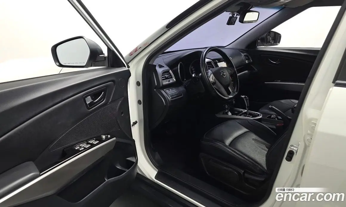 SsangYong TIBOLI 2016 1.6 автомат (гидро), фото 10 SsangYong TIBOLI 2016 1.6 автомат (гидро), фото 10