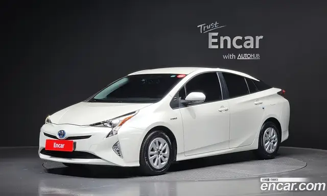 Toyota Prius 2016 1.8 автомат (гидро), миниатюра 1 Toyota Prius 2016 1.8 автомат (гидро), миниатюра 1