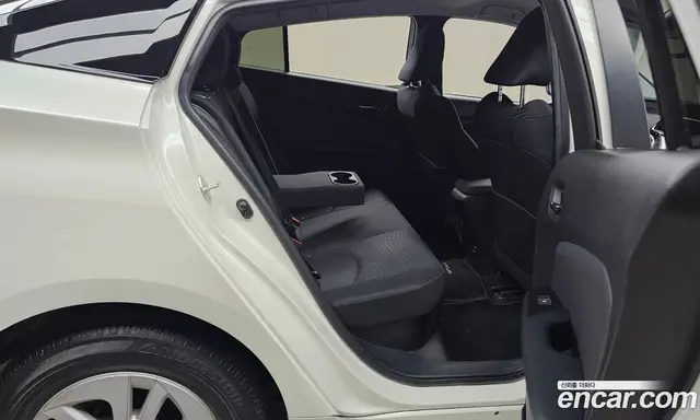 Toyota Prius 2016 1.8 автомат (гидро), миниатюра 12