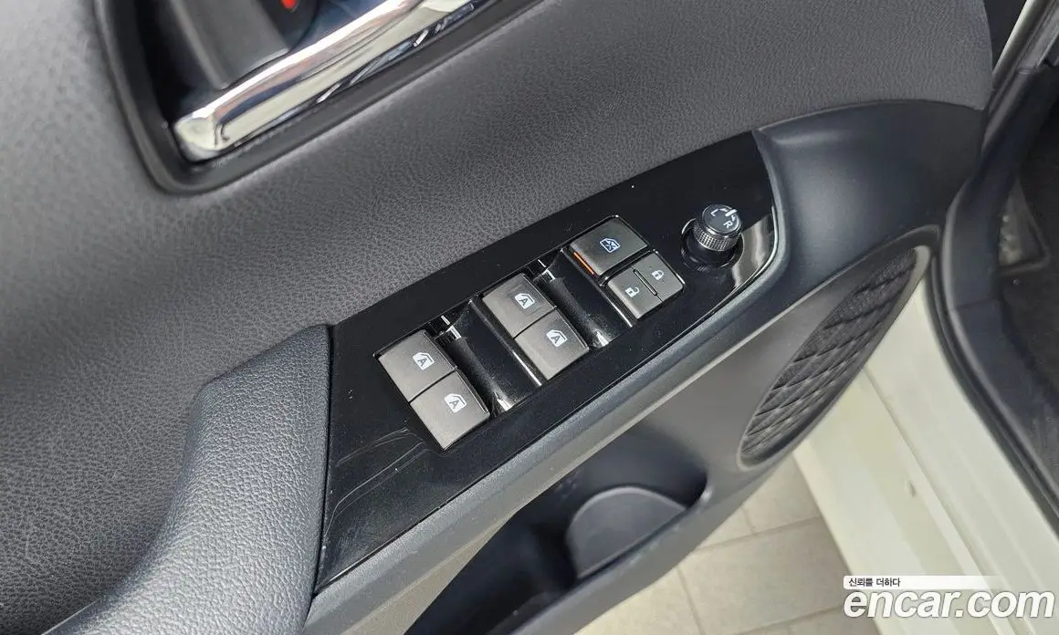 Toyota Prius 2016 1.8 автомат (гидро), фото 14 Toyota Prius 2016 1.8 автомат (гидро), фото 14