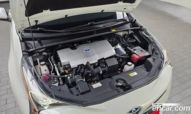 Toyota Prius 2016 1.8 автомат (гидро), миниатюра 6 Toyota Prius 2016 1.8 автомат (гидро), миниатюра 6