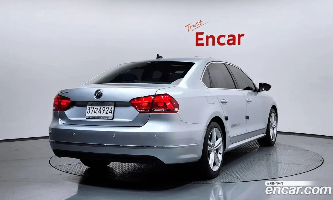 Volkswagen Passat 2015 2.0 автомат (гидро), фото 2 Volkswagen Passat 2015 2.0 автомат (гидро), фото 2