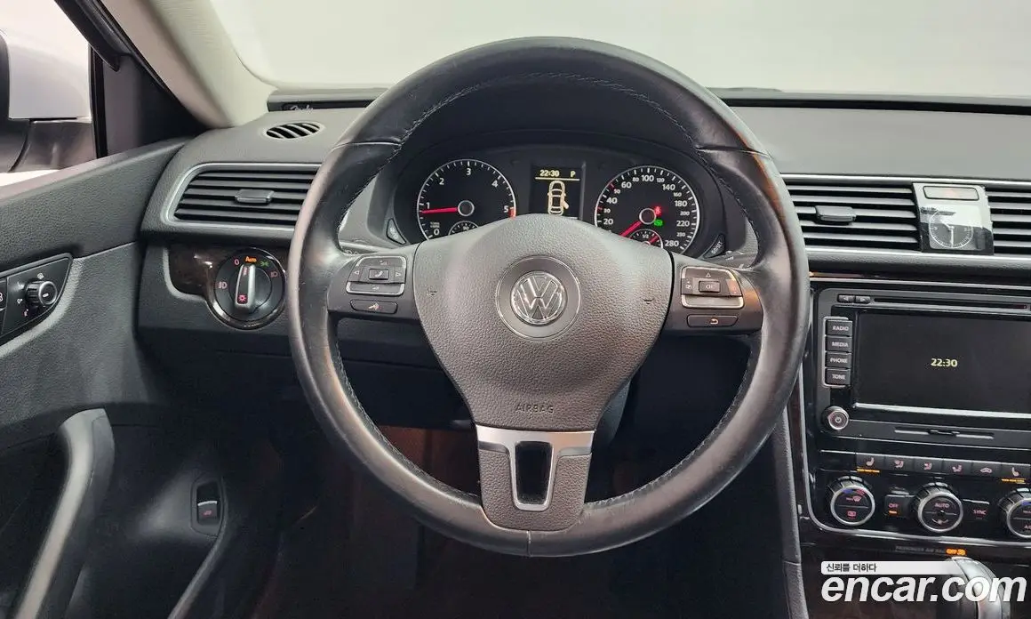 Volkswagen Passat 2015 2.0 автомат (гидро), фото 13 Volkswagen Passat 2015 2.0 автомат (гидро), фото 13