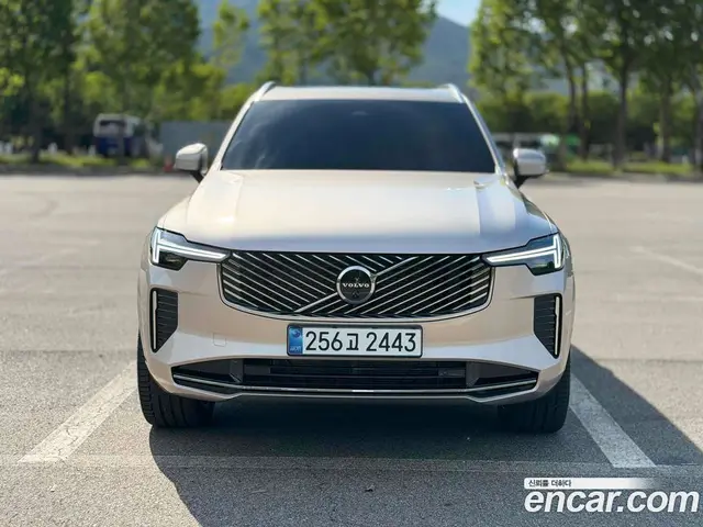 Volvo XC90 2026 2.0 автомат (гидро), миниатюра 3 Volvo XC90 2026 2.0 автомат (гидро), миниатюра 3