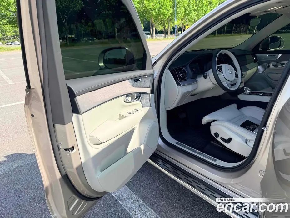Volvo XC90 2026 2.0 автомат (гидро), фото 9 Volvo XC90 2026 2.0 автомат (гидро), фото 9
