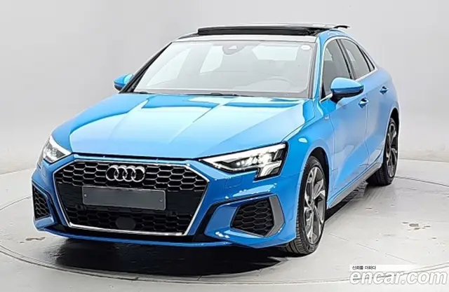 Audi A3 2022 2.0 автомат (гидро), миниатюра 1 Audi A3 2022 2.0 автомат (гидро), миниатюра 1