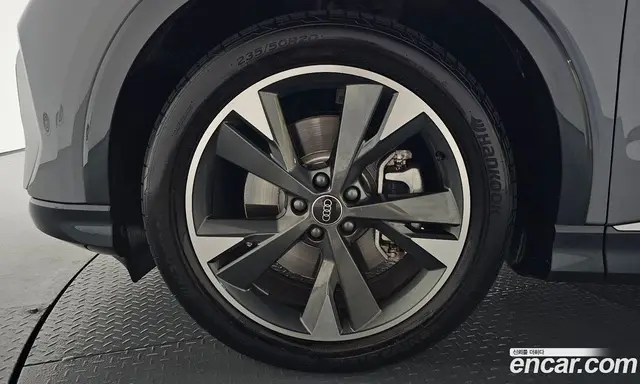 Audi Q4 e-tron 2023 0.2 автомат (гидро), миниатюра 5 Audi Q4 e-tron 2023 0.2 автомат (гидро), миниатюра 5