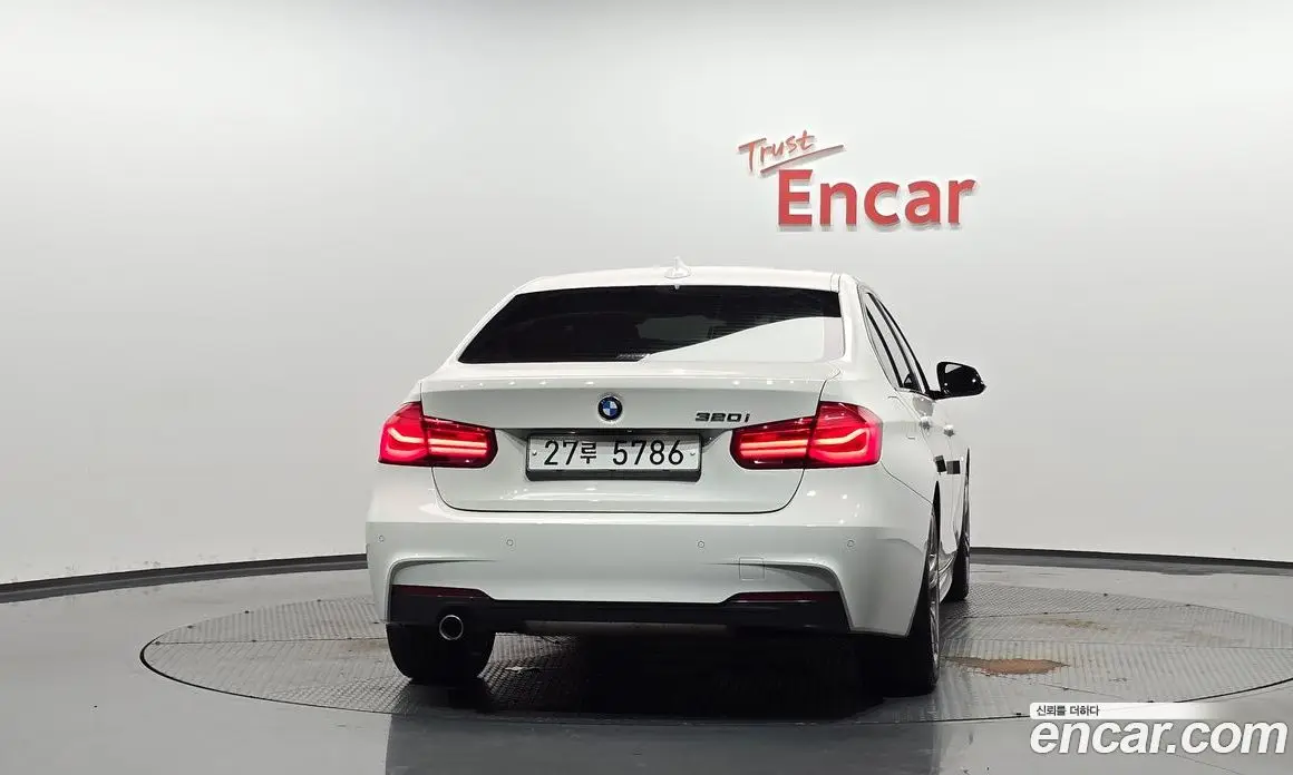BMW 3 серия 2017 2.0 автомат (гидро), фото 3