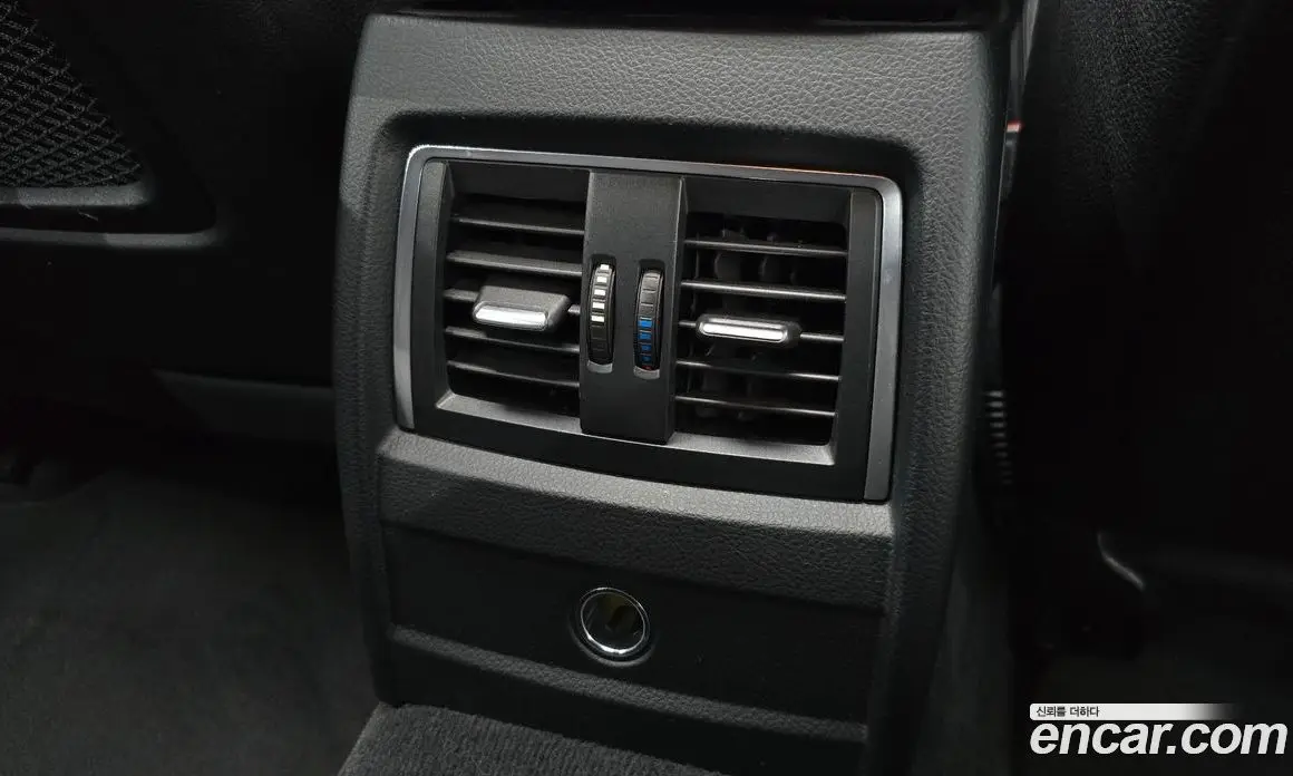BMW 3 серия 2017 2.0 автомат (гидро), фото 30