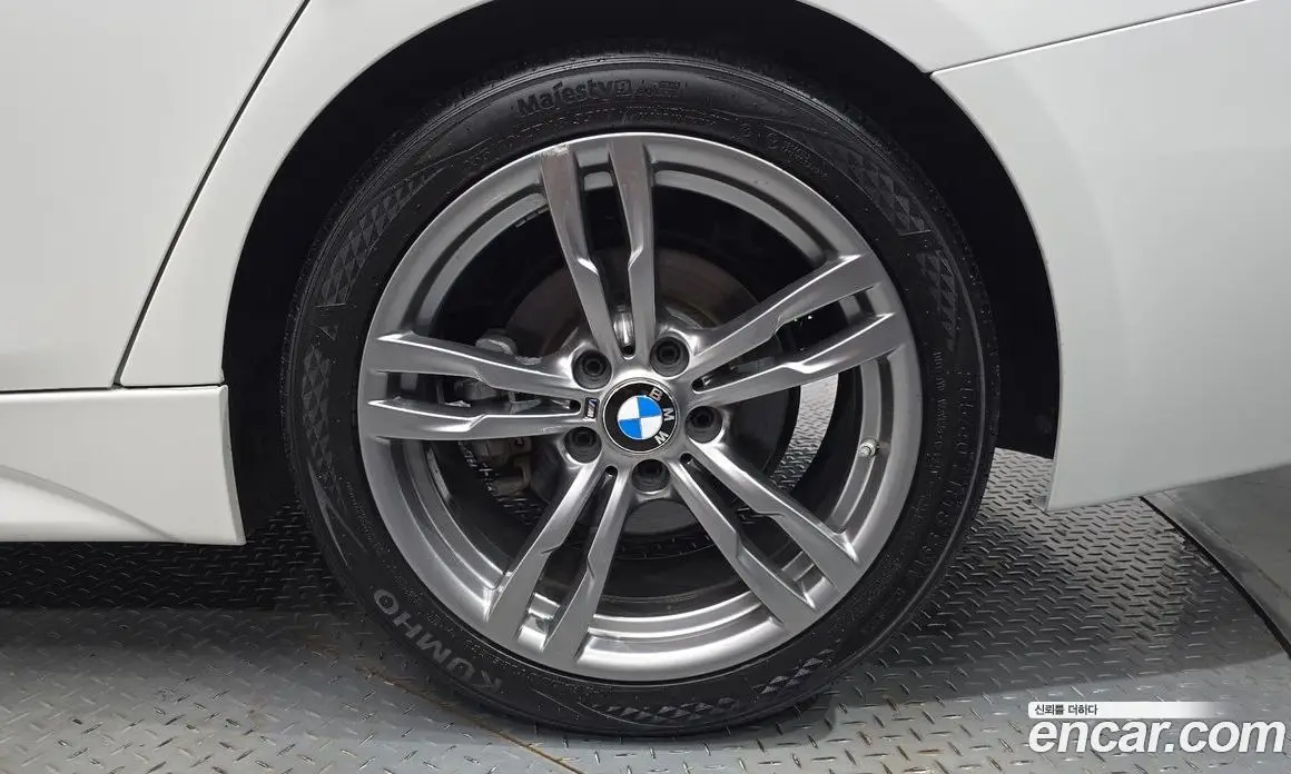 BMW 3 серия 2017 2.0 автомат (гидро), фото 6