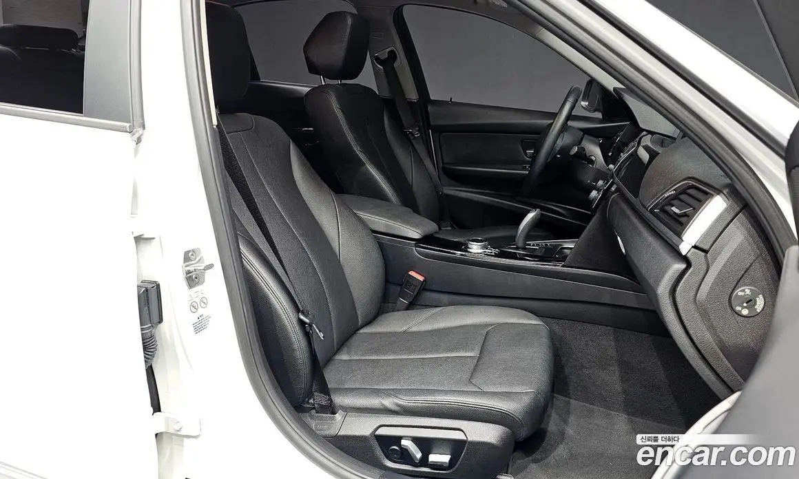 BMW 3 серия 2018 2.0 автомат (гидро), фото 11 BMW 3 серия 2018 2.0 автомат (гидро), фото 11