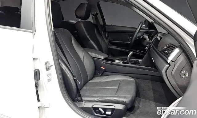 BMW 3 серия 2018 2.0 автомат (гидро), миниатюра 11 BMW 3 серия 2018 2.0 автомат (гидро), миниатюра 11