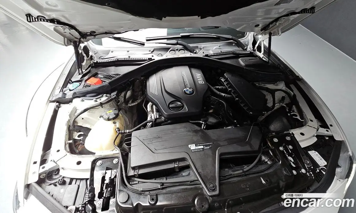 BMW 3 серия 2018 2.0 автомат (гидро), фото 6 BMW 3 серия 2018 2.0 автомат (гидро), фото 6