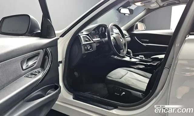 BMW 3 серия 2018 2.0 автомат (гидро), миниатюра 10 BMW 3 серия 2018 2.0 автомат (гидро), миниатюра 10