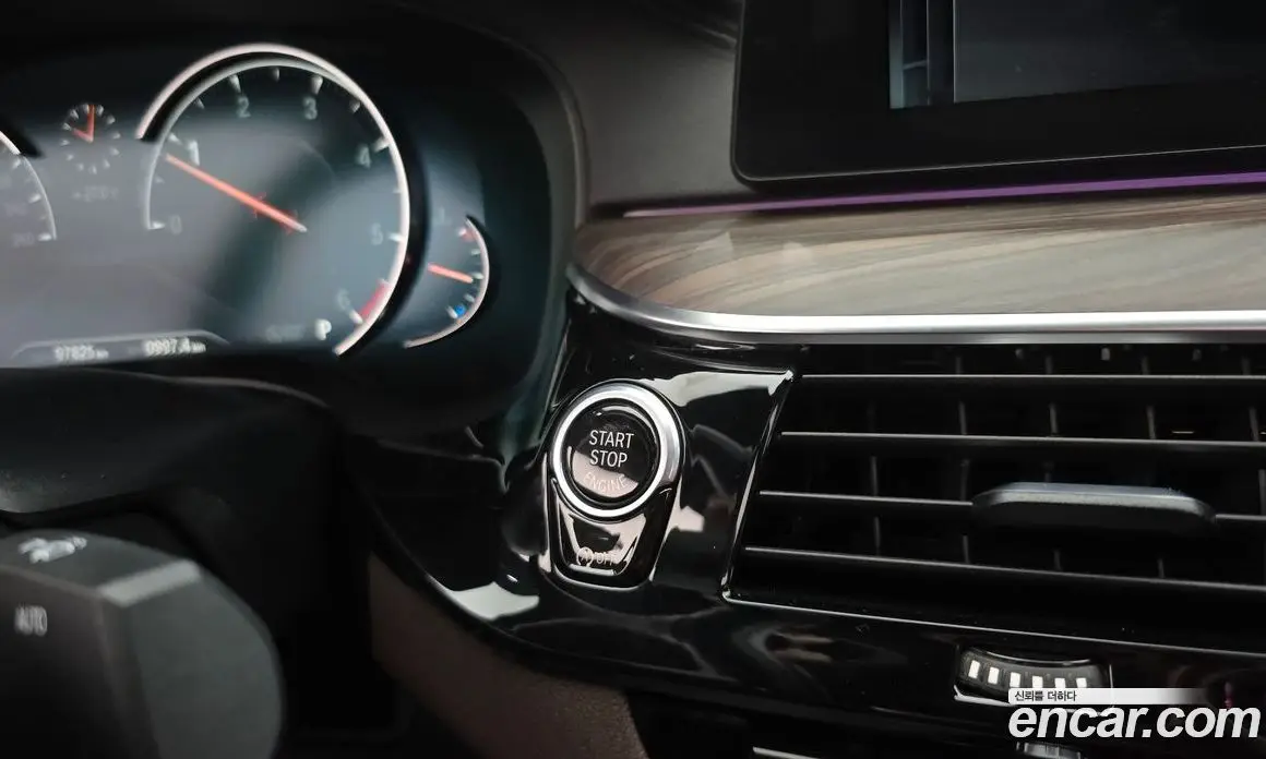 BMW 5 серия 2017 2.0 автомат (гидро), фото 25