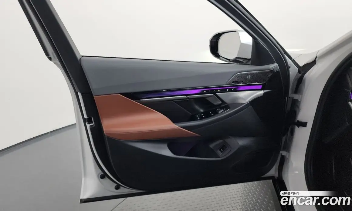 BMW 5 серия 2025 2.0 автомат (гидро), фото 14