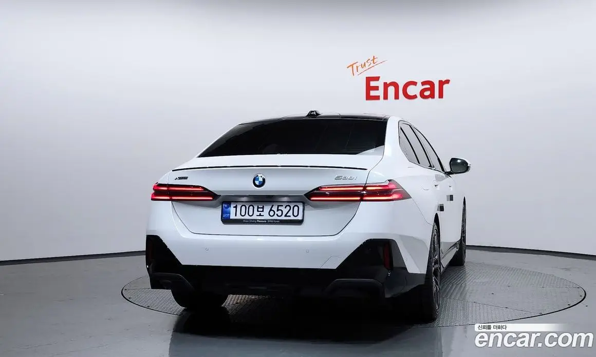 BMW 5 серия 2025 2.0 автомат (гидро), фото 4
