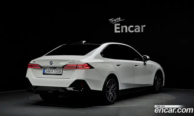 BMW 5 серия 2025 2.0 автомат (гидро), миниатюра 2 BMW 5 серия 2025 2.0 автомат (гидро), миниатюра 2
