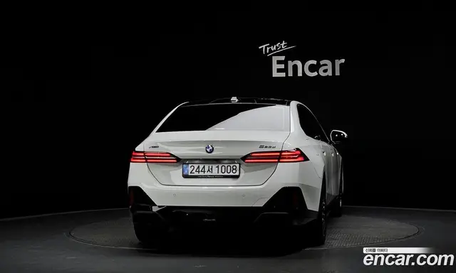 BMW 5 серия 2025 2.0 автомат (гидро), миниатюра 4 BMW 5 серия 2025 2.0 автомат (гидро), миниатюра 4