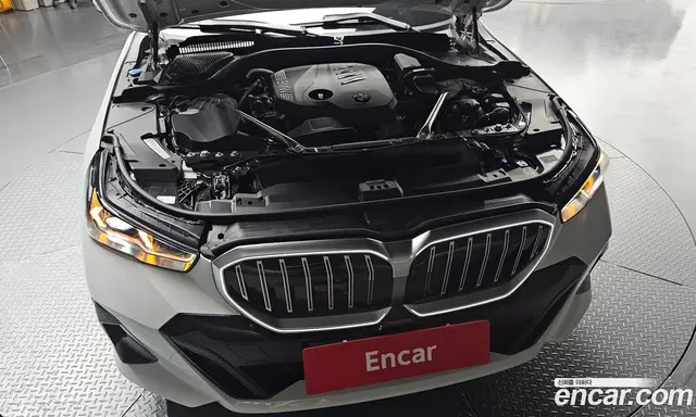 BMW 5 серия 2025 2.0 автомат (гидро), миниатюра 6 BMW 5 серия 2025 2.0 автомат (гидро), миниатюра 6