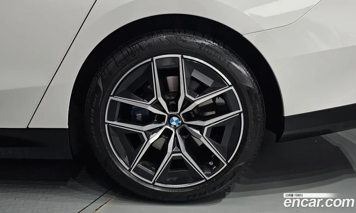 BMW 5 серия 2025 2.0 автомат (гидро), фото 7 BMW 5 серия 2025 2.0 автомат (гидро), фото 7