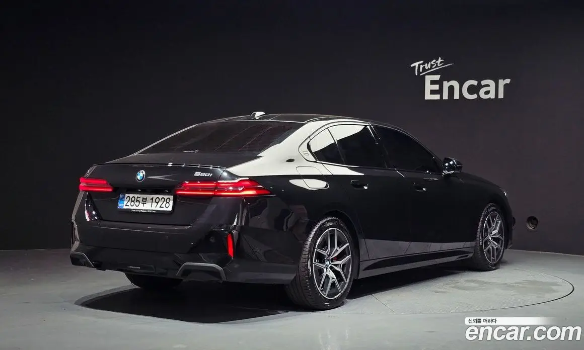 BMW 5 серия 2025 2.0 автомат (гидро), фото 2 BMW 5 серия 2025 2.0 автомат (гидро), фото 2