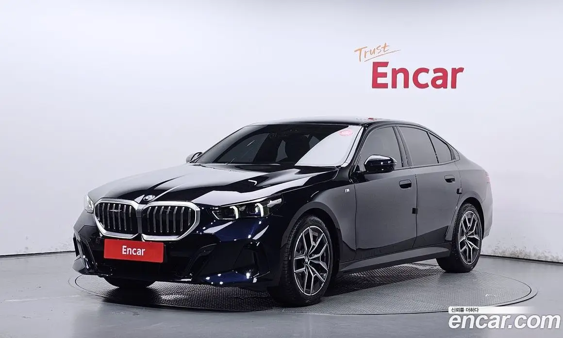 BMW 5 серия 2025 2.0 автомат (гидро), фото 1