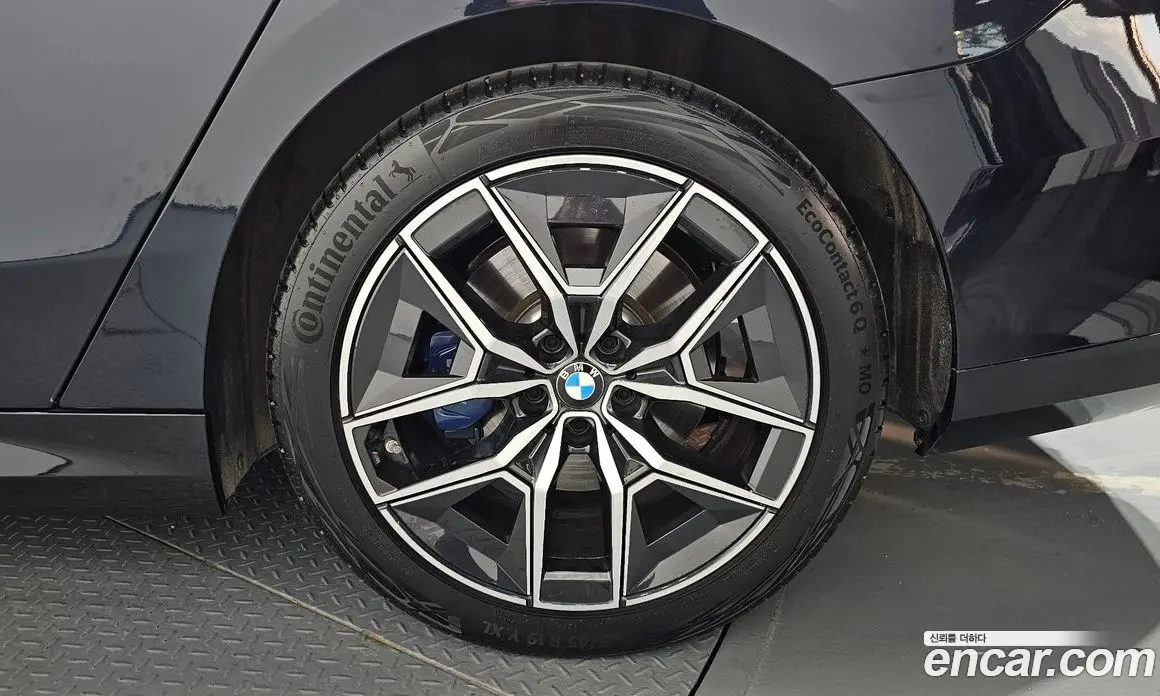 BMW 5 серия 2025 2.0 автомат (гидро), фото 7