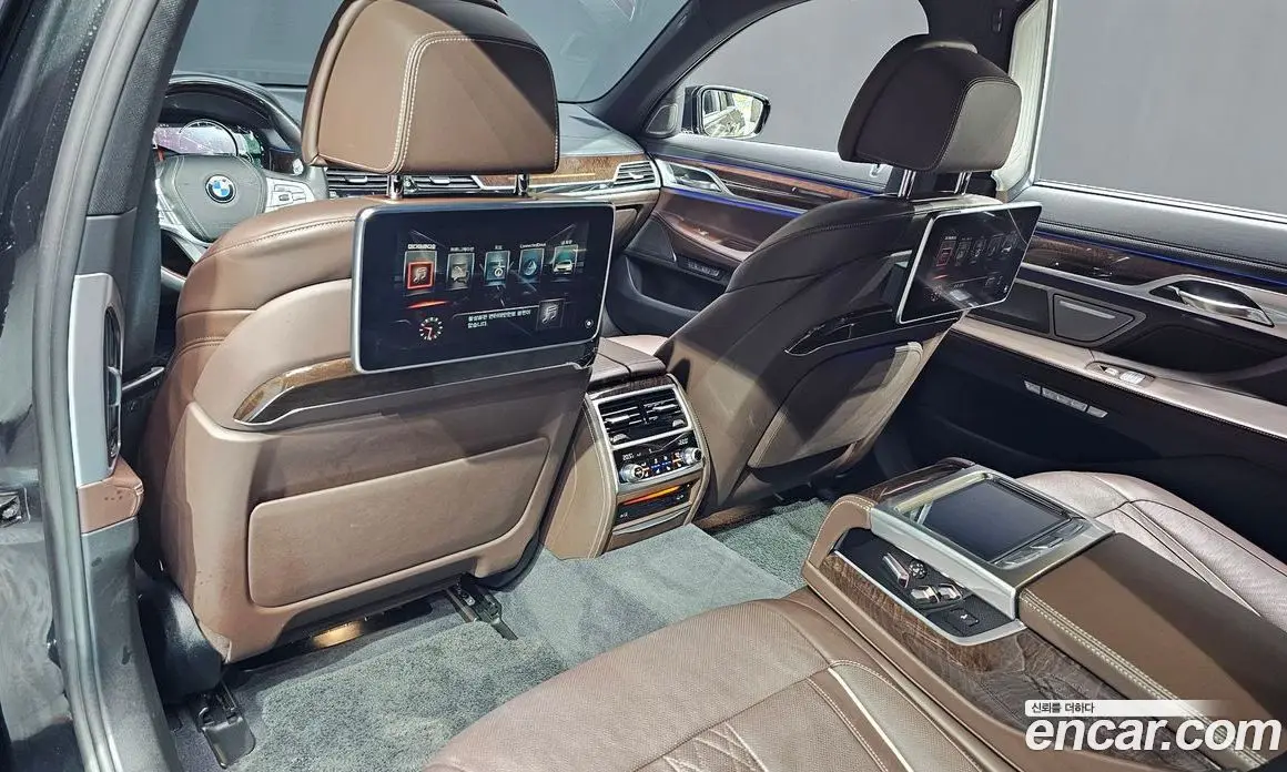 BMW 7 серия 2016 3.0 автомат (гидро), фото 19