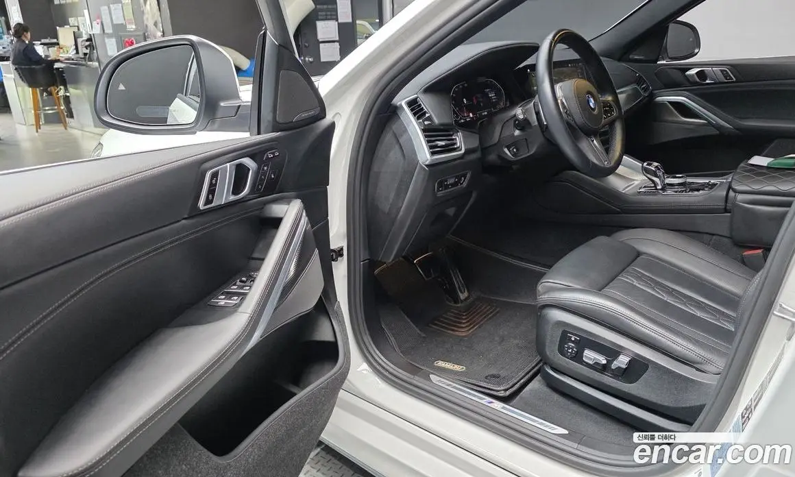 BMW X6 2023 3.0 автомат (гидро), фото 13