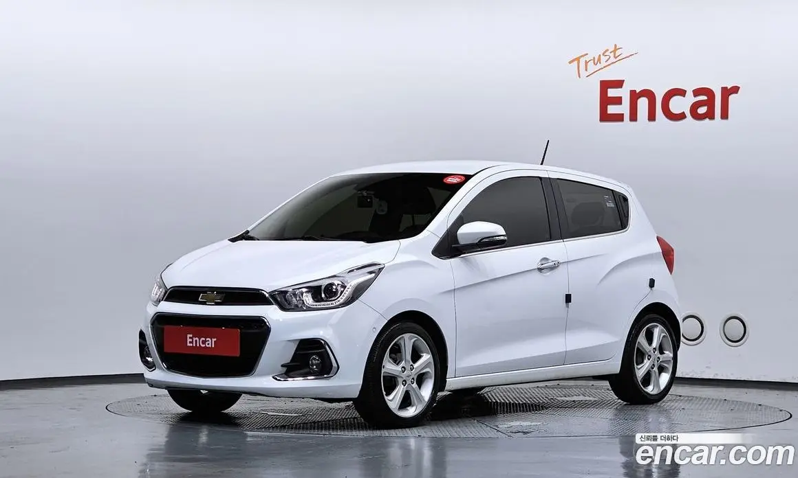 Chevrolet Spark 2016 1.0 автомат (гидро), фото 1