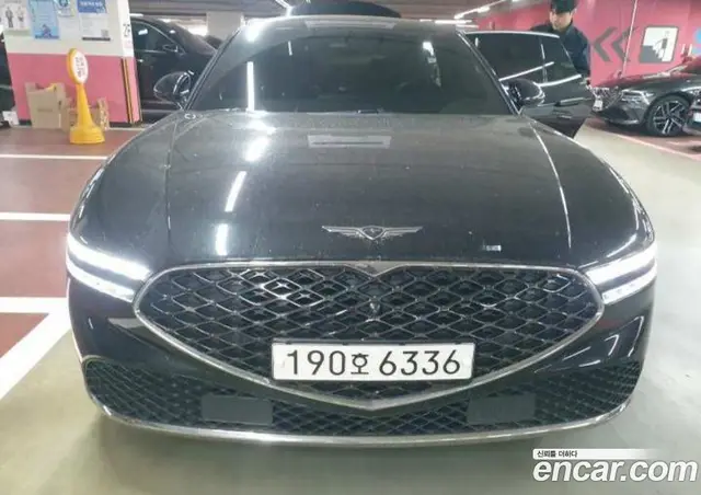 Genesis G90, 2022, 105 335 км