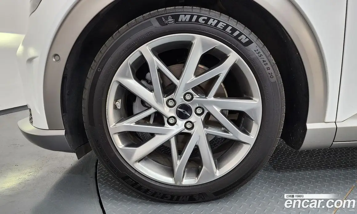 Genesis GV60 2022 0.1 автомат (гидро), фото 4 Genesis GV60 2022 0.1 автомат (гидро), фото 4