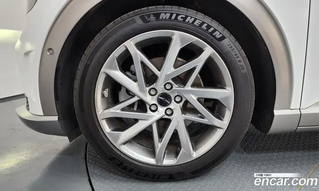 Genesis GV60 2022 0.1 автомат (гидро), миниатюра 4 Genesis GV60 2022 0.1 автомат (гидро), миниатюра 4