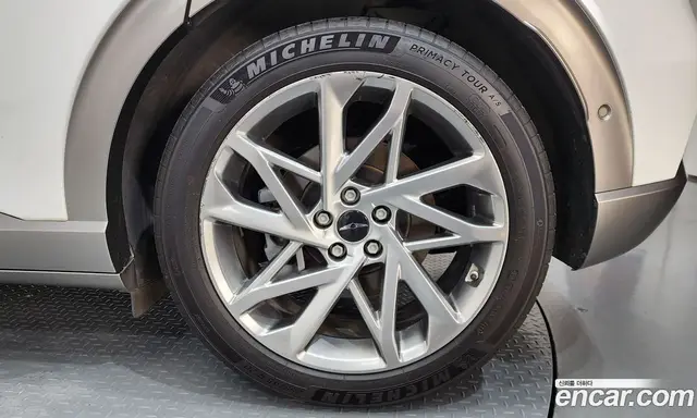 Genesis GV60 2022 0.1 автомат (гидро), миниатюра 6 Genesis GV60 2022 0.1 автомат (гидро), миниатюра 6