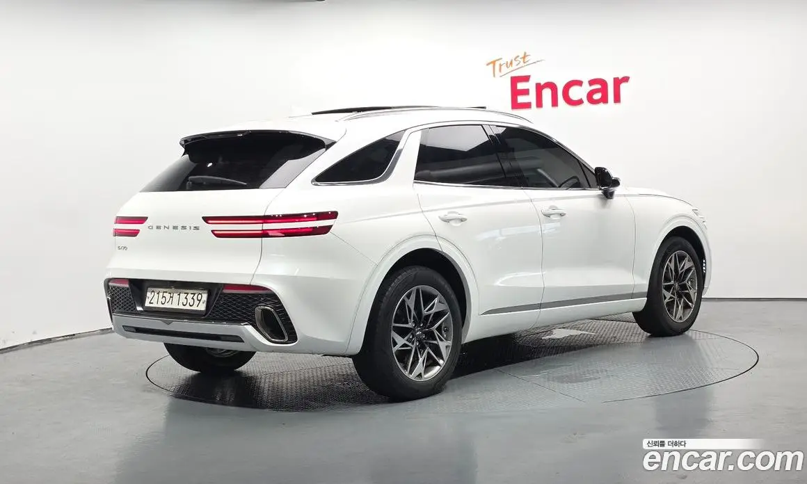 Genesis GV70 2021 2.5 автомат (гидро), фото 2 Genesis GV70 2021 2.5 автомат (гидро), фото 2