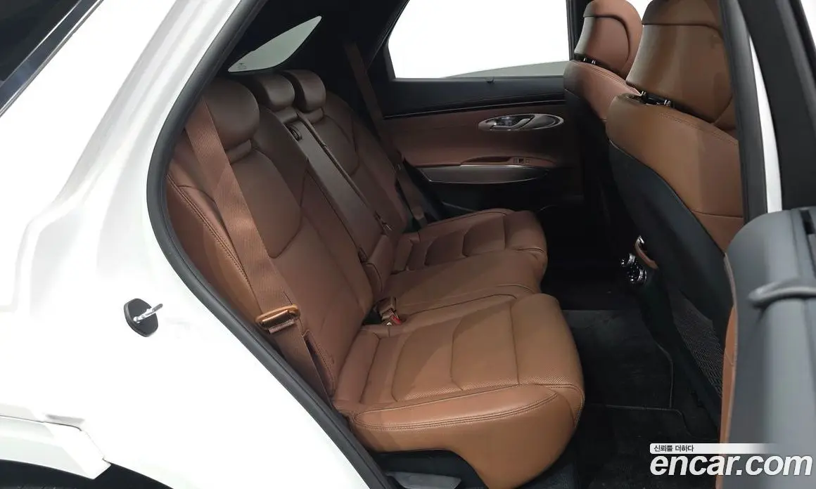 Genesis GV70 2021 2.5 автомат (гидро), фото 18 Genesis GV70 2021 2.5 автомат (гидро), фото 18