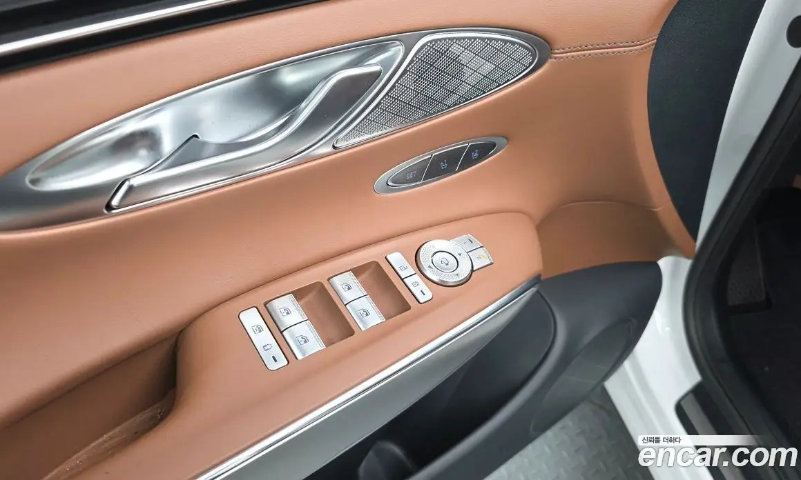 Genesis GV70 2021 2.5 автомат (гидро), фото 39 Genesis GV70 2021 2.5 автомат (гидро), фото 39