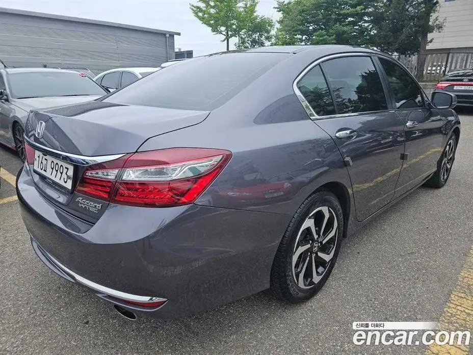 Honda Accord 2016 2.4 автомат (гидро), фото 4 Honda Accord 2016 2.4 автомат (гидро), фото 4